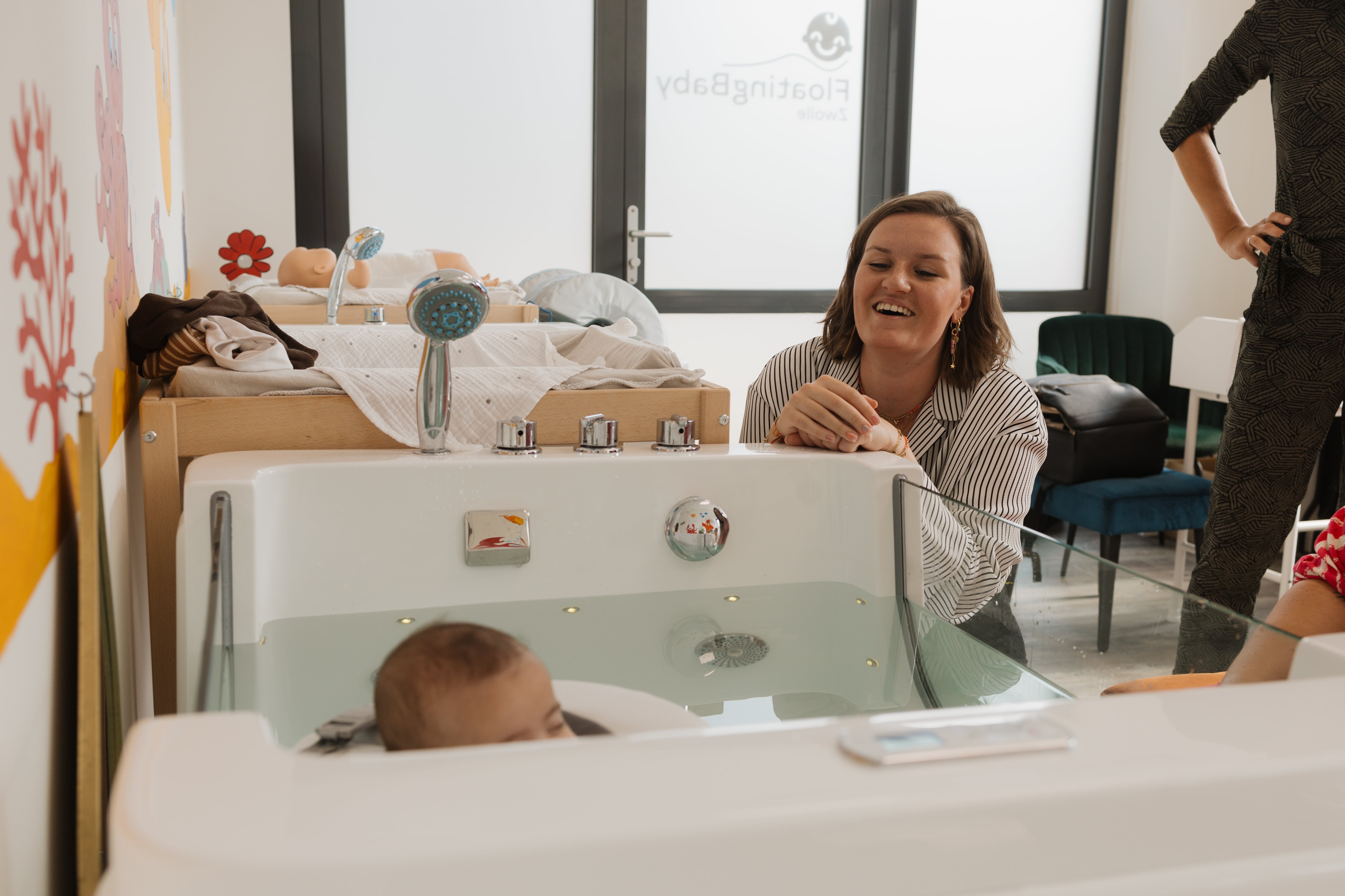 De BabySpa van Floating Baby in het Integraal Medisch Centrum Visana